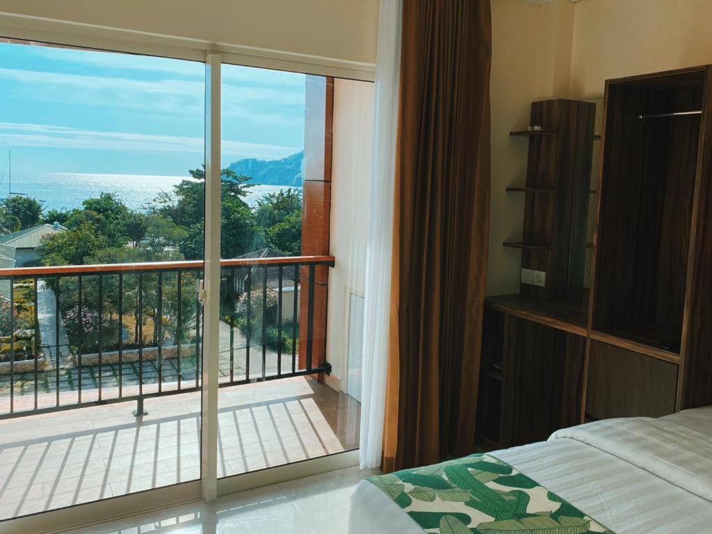 Sylvia Hotel & Resort Komodo 라부안 바조 외부 사진