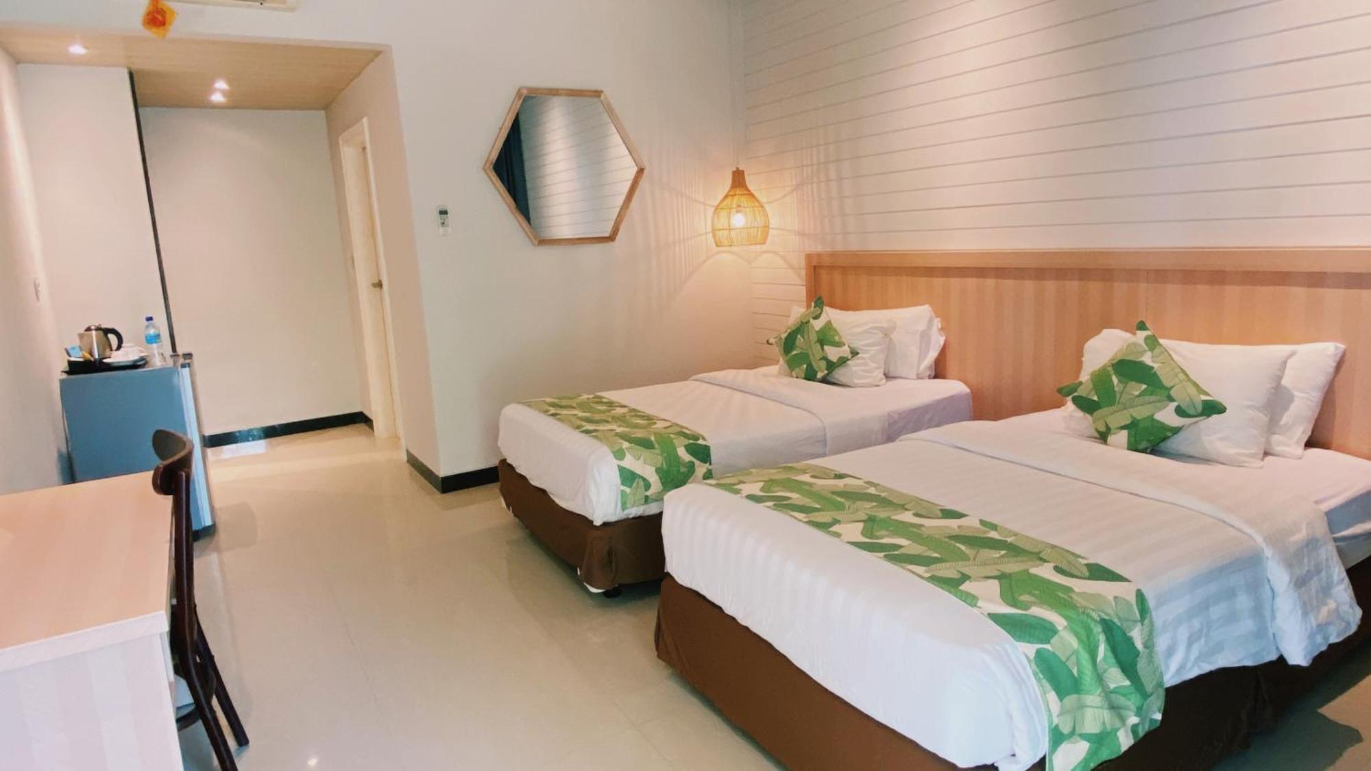 Sylvia Hotel & Resort Komodo 라부안 바조 외부 사진